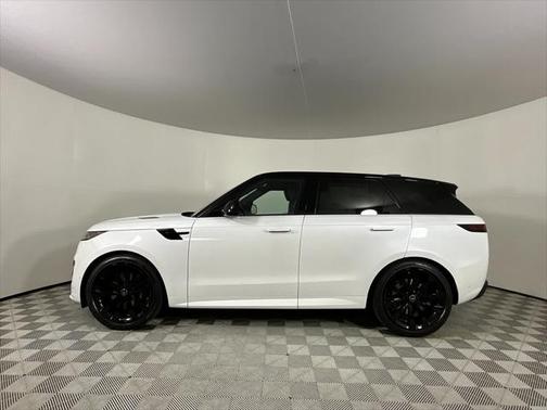 2025 Land Rover Range Rover Sport SE