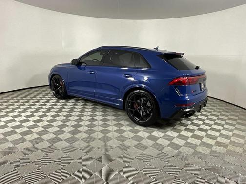 2025 Audi RS Q8 4.0T