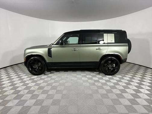 2023 Land Rover Defender 110 X-Dynamic SE