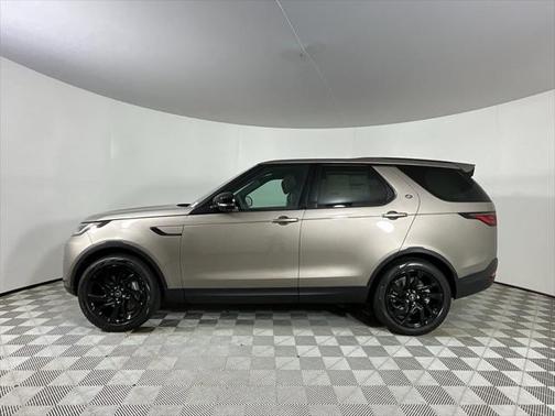 2025 Land Rover Discovery P300 S
