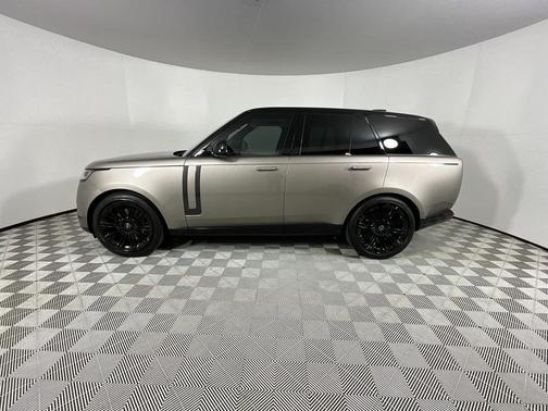 2023 Land Rover Range Rover P530 SE