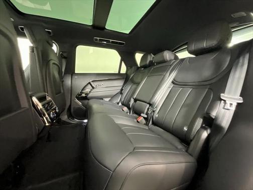 2025 Land Rover Range Rover Sport SE