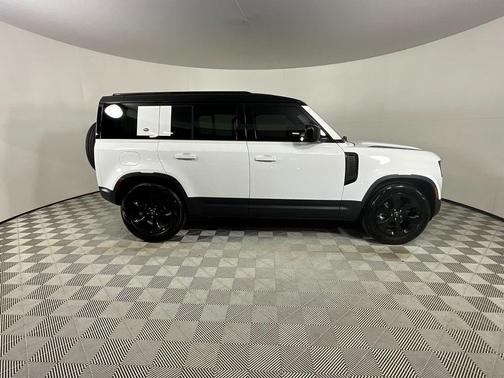 2024 Land Rover Defender 110 P300