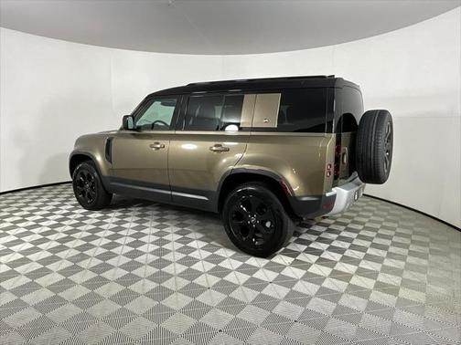 2024 Land Rover Defender 110 P300