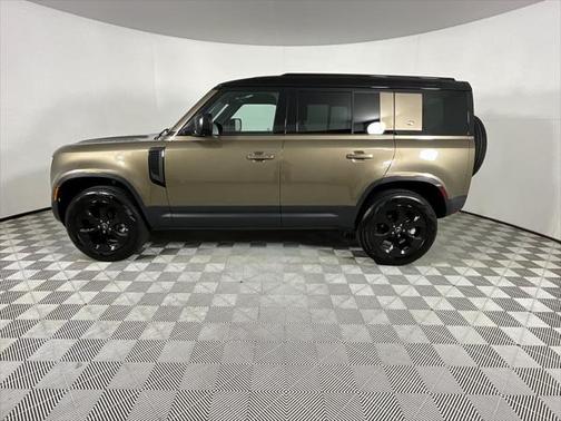 2024 Land Rover Defender 110 P300