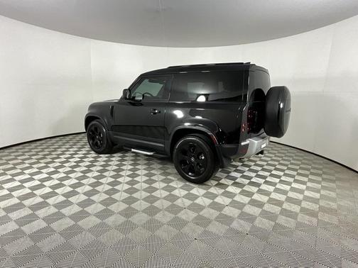 2023 Land Rover Defender 90 SE