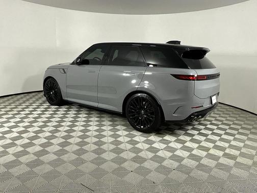 2025 Land Rover Range Rover Sport P635 SV Edition Two
