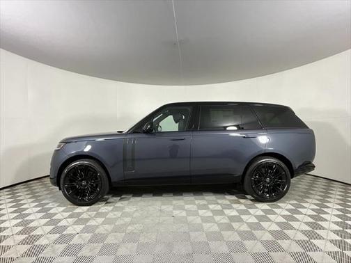 2025 Land Rover Range Rover P530 SE 7 Seat