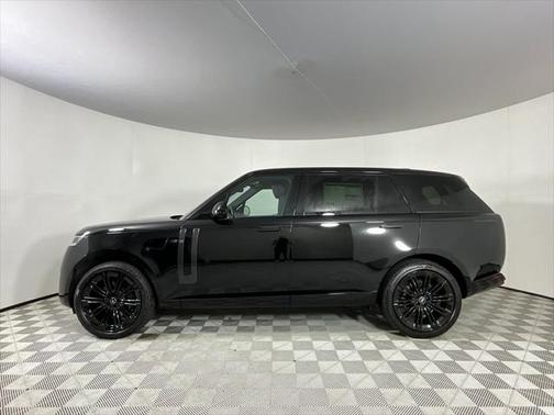 2025 Land Rover Range Rover P530 SE 7 Seat