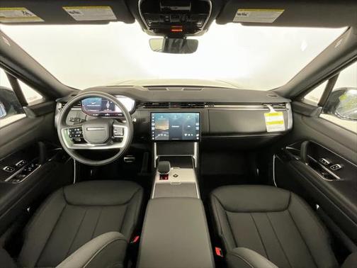 2025 Land Rover Range Rover P530 SE 7 Seat