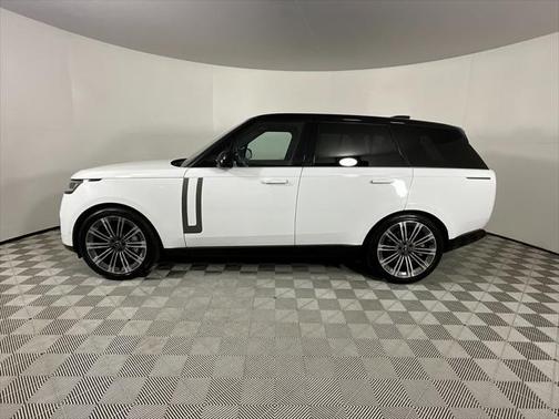 2023 Land Rover Range Rover P530 SE