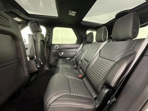 2026 Land Rover Discovery S