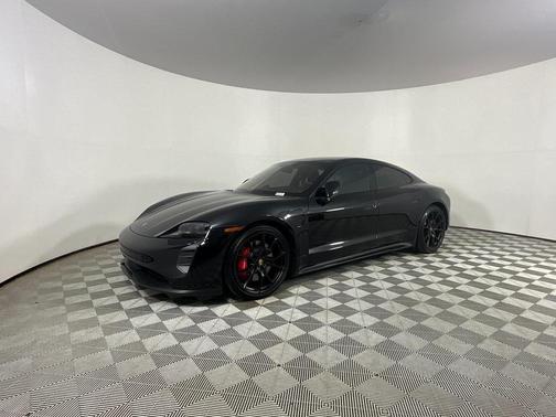 2022 Porsche Taycan GTS