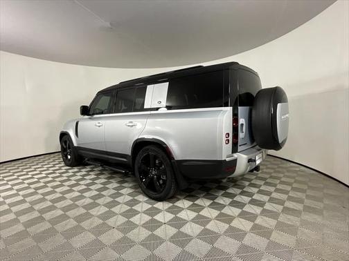 2024 Land Rover Defender 130 P400 S