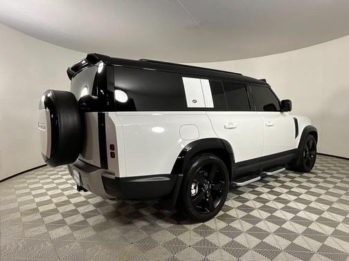 2024 Land Rover Defender 130 P400 S