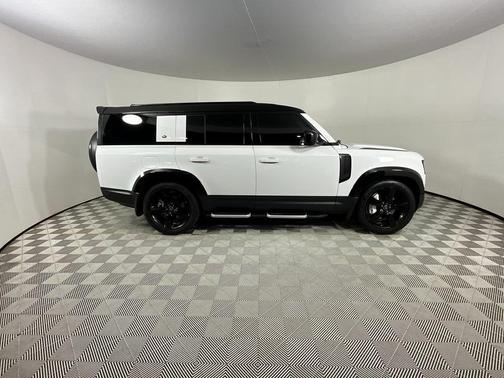 2024 Land Rover Defender 130 P400 S