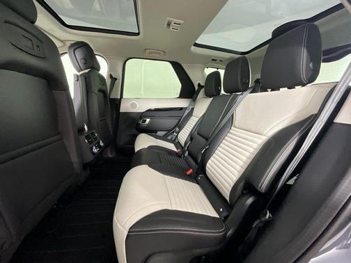 2026 Land Rover Discovery S