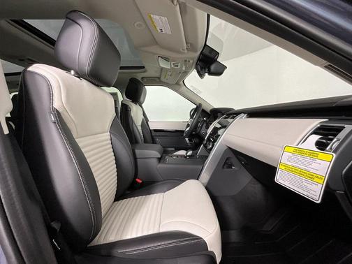 2026 Land Rover Discovery S