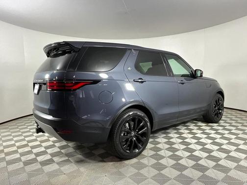 2026 Land Rover Discovery S