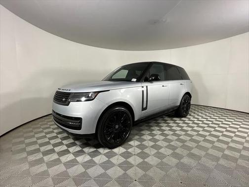 2025 Land Rover Range Rover P400 SE