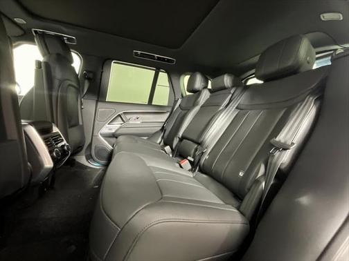 2025 Land Rover Range Rover P530 SE