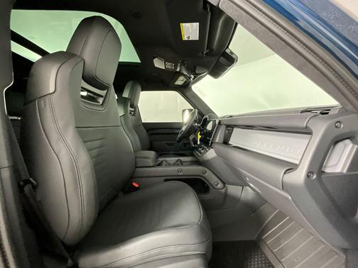 Sargasso Blue Premium Metallic 2026 Land Rover Defender 110 V8