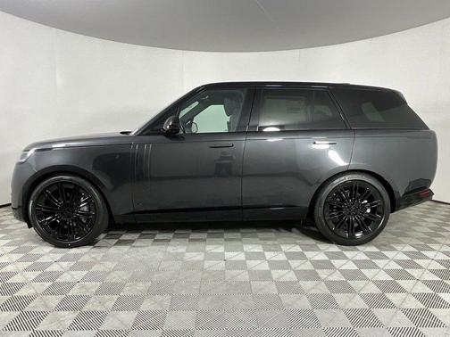 Carpathian Grey Premium Metallic 2026 Land Rover Range Rover P400 SE