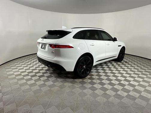 2018 Jaguar F-PACE S