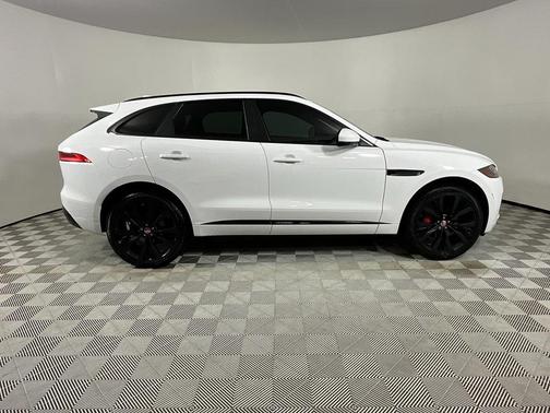 2018 Jaguar F-PACE S