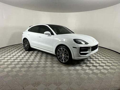 White 2024 Porsche Cayenne Cayenne