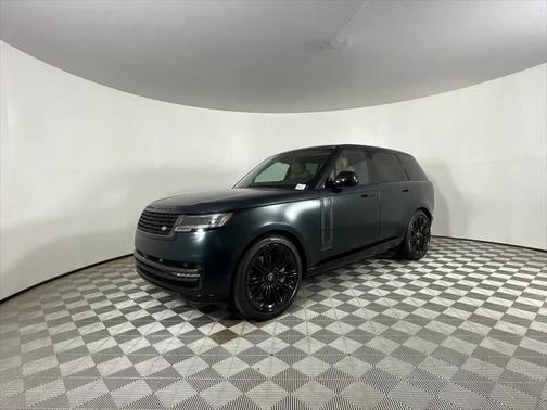 2025 Land Rover Range Rover P530 SE