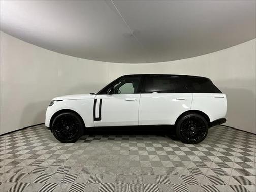 2025 Land Rover Range Rover P400 SE 7 Seat