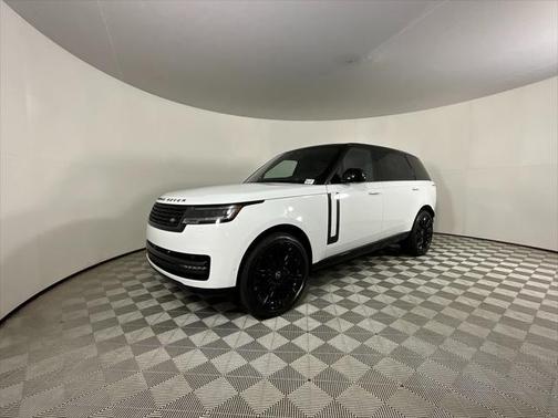 2025 Land Rover Range Rover P400 SE 7 Seat