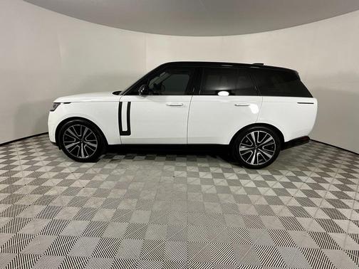 2024 Land Rover Range Rover SE