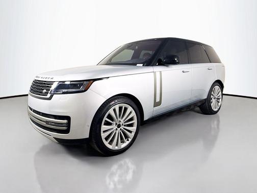 Hakuba Silver Metallic 2023 Land Rover Range Rover P400 SE