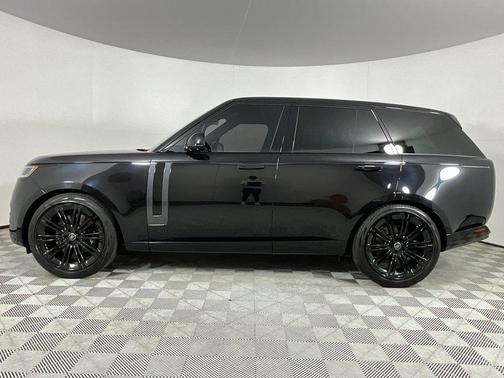 2025 Land Rover Range Rover P530 SE