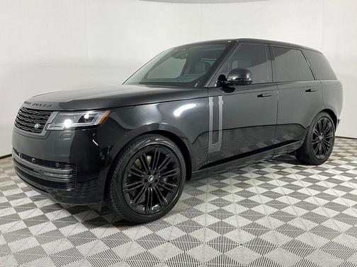 2025 Land Rover Range Rover P530 SE