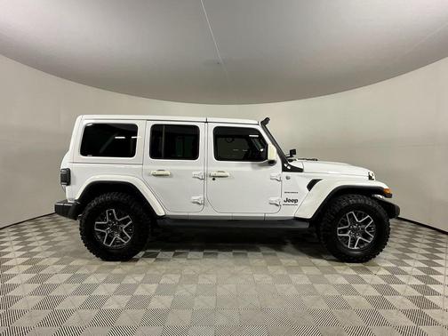 2024 Jeep Wrangler 4-Door Sahara 4x4