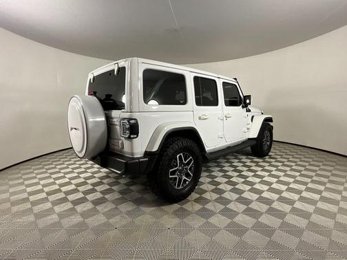 2024 Jeep Wrangler 4-Door Sahara 4x4