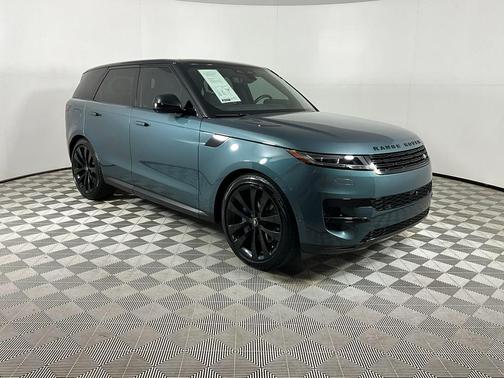 Giola Green Metallic 2024 Land Rover Range Rover Sport SE