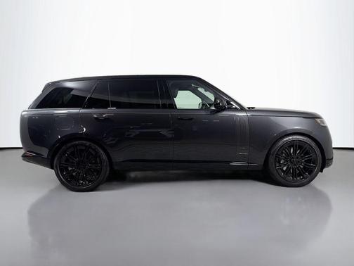 Carpathian Grey Premium Metallic 2026 Land Rover Range Rover P530 SE 7 Seat