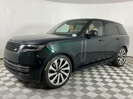 British Racing Green SV Bespoke Ultra Met Gloss 2026 Land Rover Range Rover P530 SE