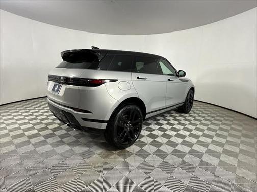 2026 Land Rover Range Rover Evoque Dynamic SE