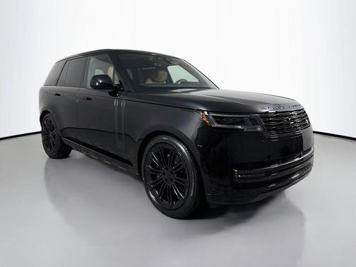 Santorini Black Metallic 2026 Land Rover Range Rover P530 SE