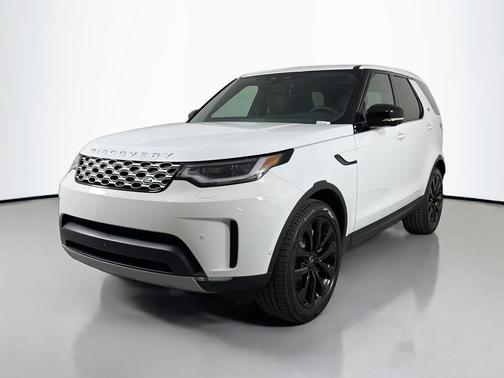 Fuji White 2026 Land Rover Discovery S
