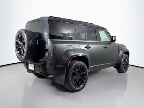 Narvik Black 2026 Land Rover Defender P635 OCTA Black