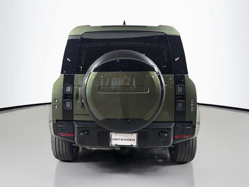 Woolstone Green Metallic 2026 Land Rover Defender P400 X-Dynamic SE