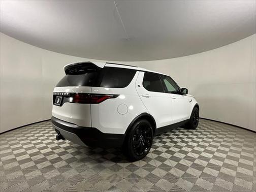 2025 Land Rover Discovery P300 S