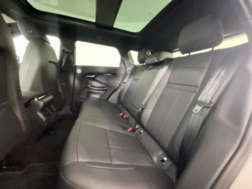 2026 Land Rover Range Rover Evoque Dynamic SE