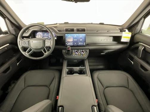 2025 Land Rover Defender 130 P400 X-Dynamic SE